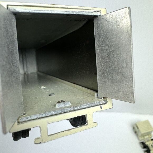 Truck Stops Of America TA Tractor Trailer 1:64 Truck White Winross Rochester NY - Picture 6 of 15